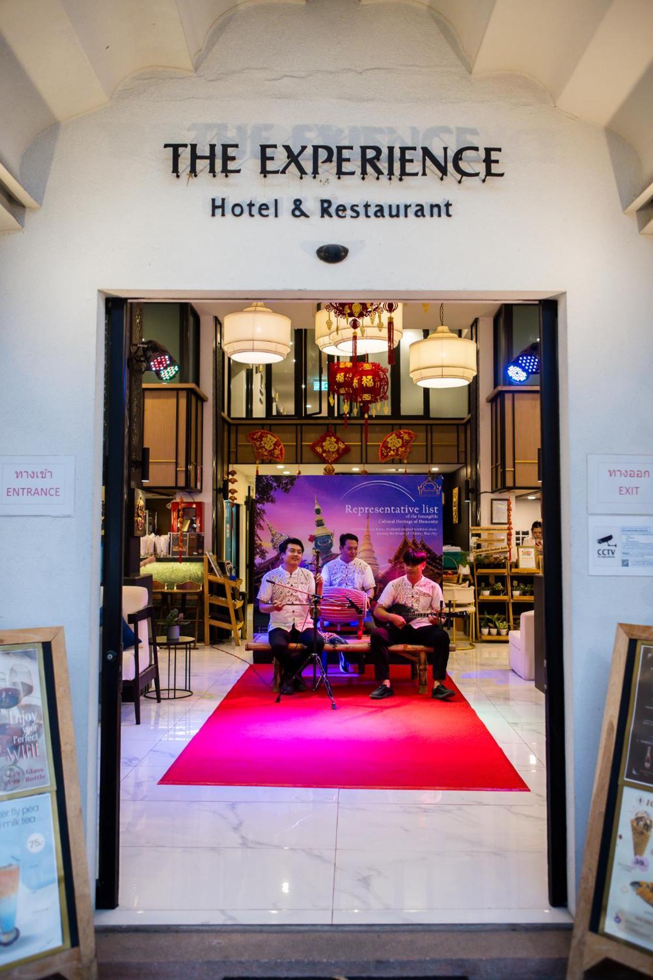 Hotel The Experience Walking Street Chiang Mai Exterior foto